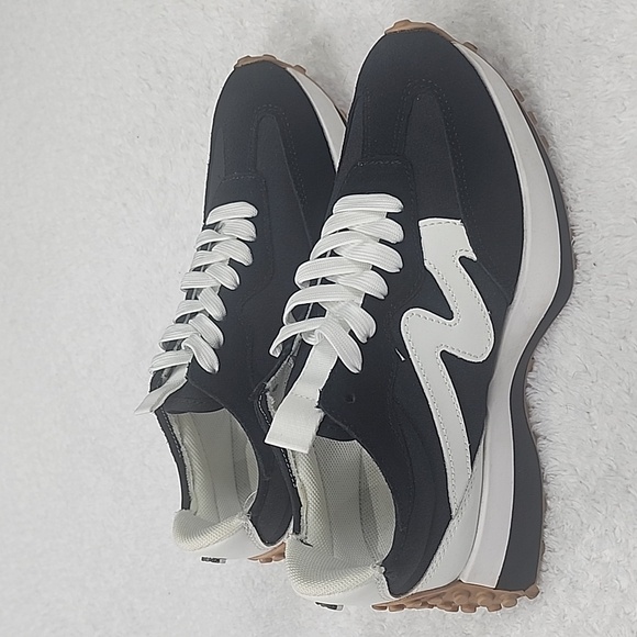 Steve Madden Campo Retro Jogger Sneaker - Picture 6 of 16